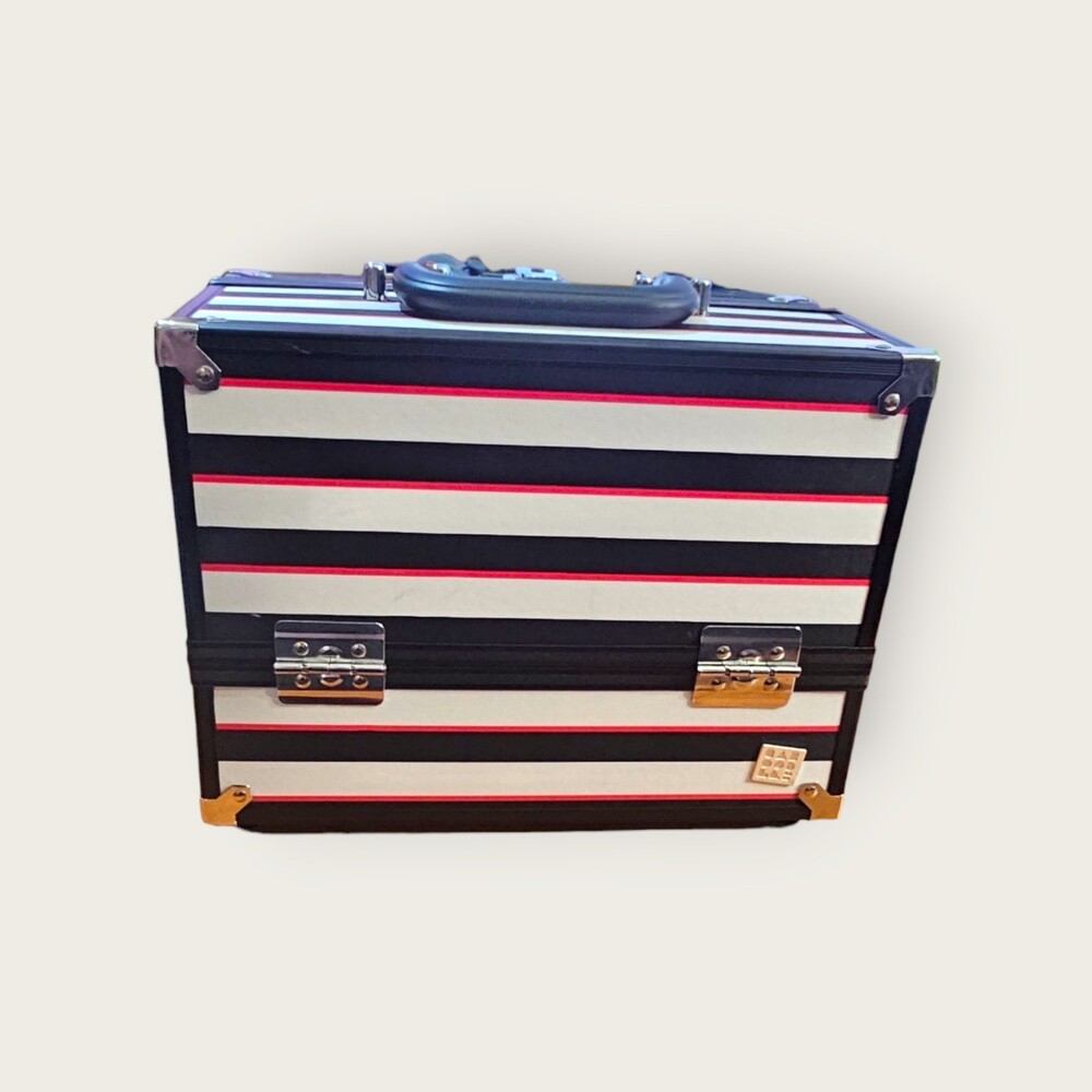 Locking Caboodles Travel Case
